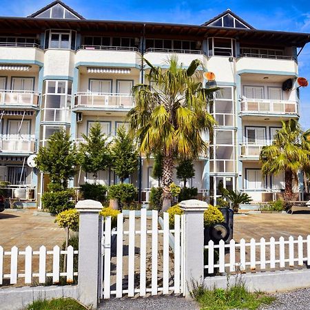White Sea View Apartment Velipojë Dış mekan fotoğraf