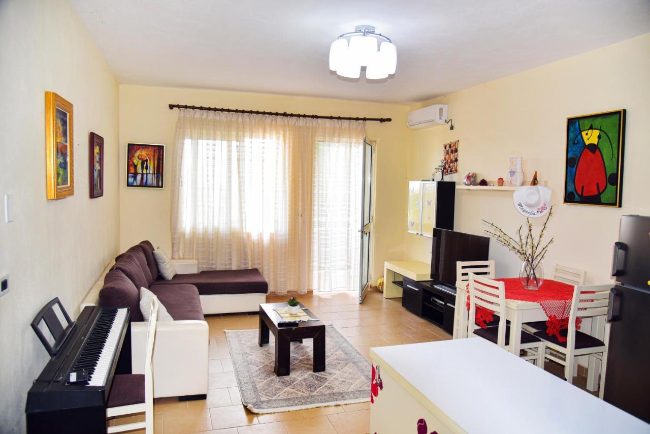 White Sea View Apartment Velipojë Dış mekan fotoğraf